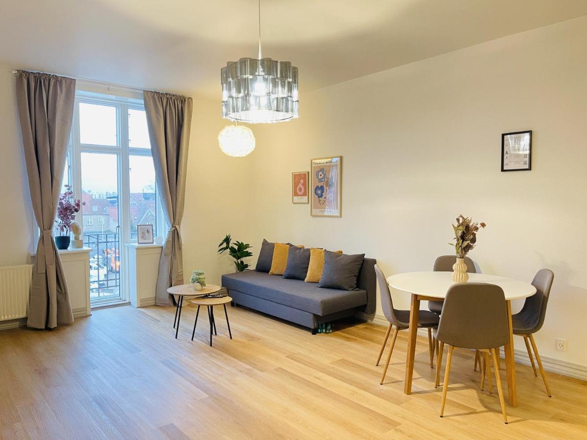 Aday - The Swanky Suite Йеррінґ Екстер'єр фото